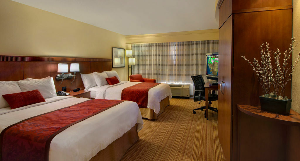Courtyard By Marriott Madison East Hotel Esterno foto